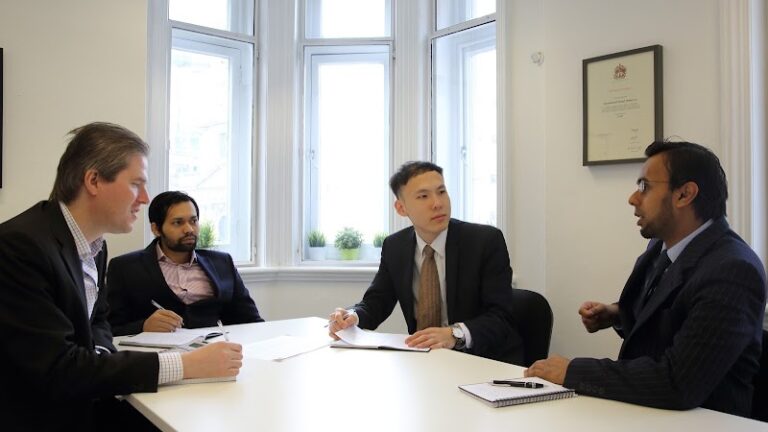 business image 0 191 768x432