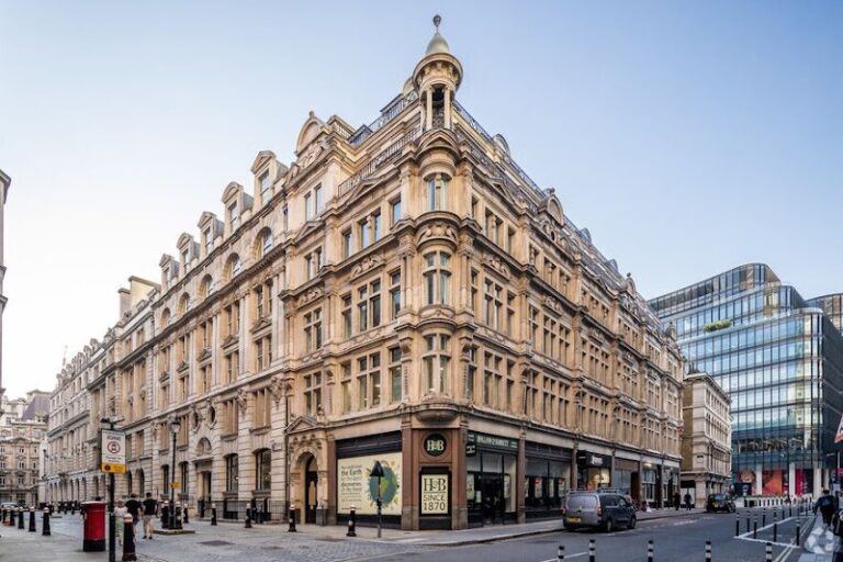 business image 0 196 768x512