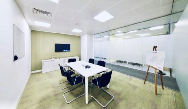 business image 0 198 768x446