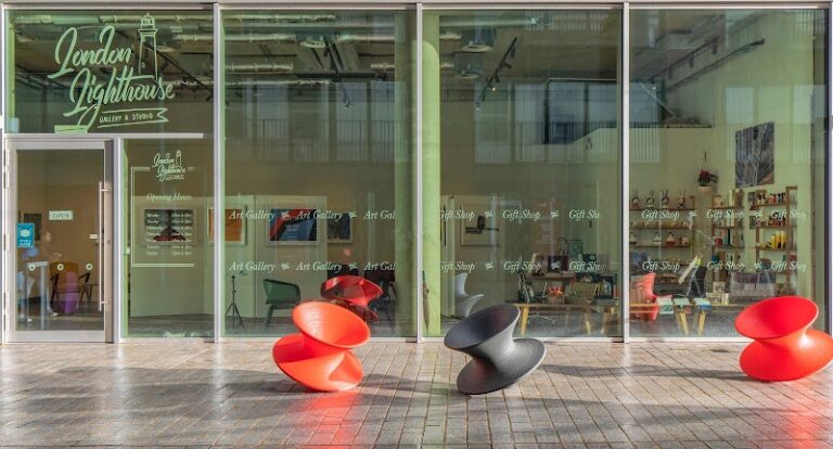 business image 0 263 768x414