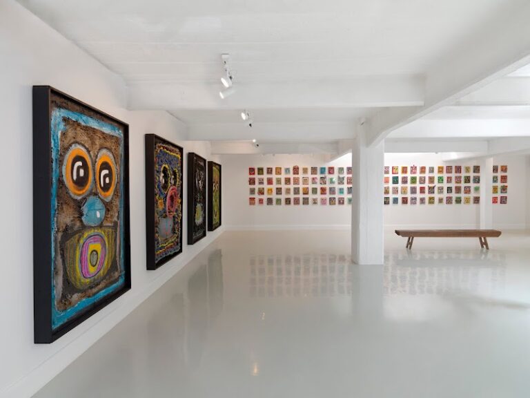 business image 0 266 768x576