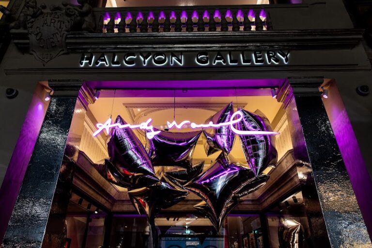 business image 0 281 768x513