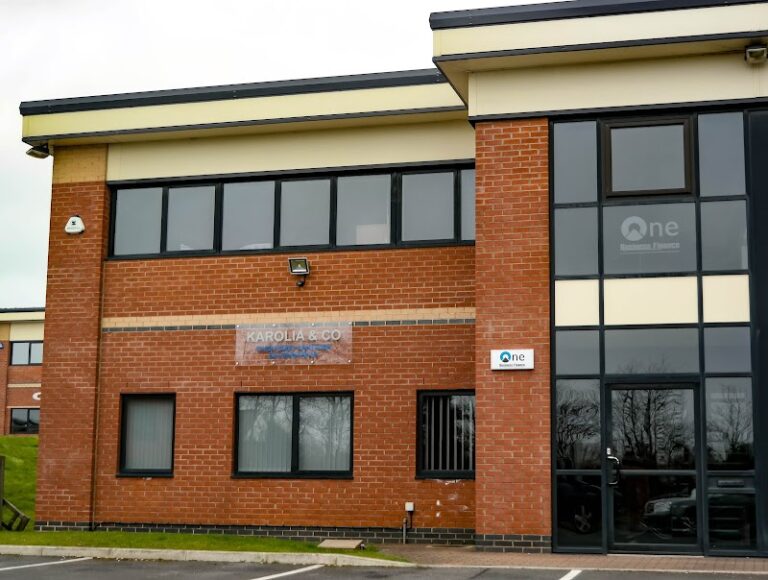 business image 0 7 768x580