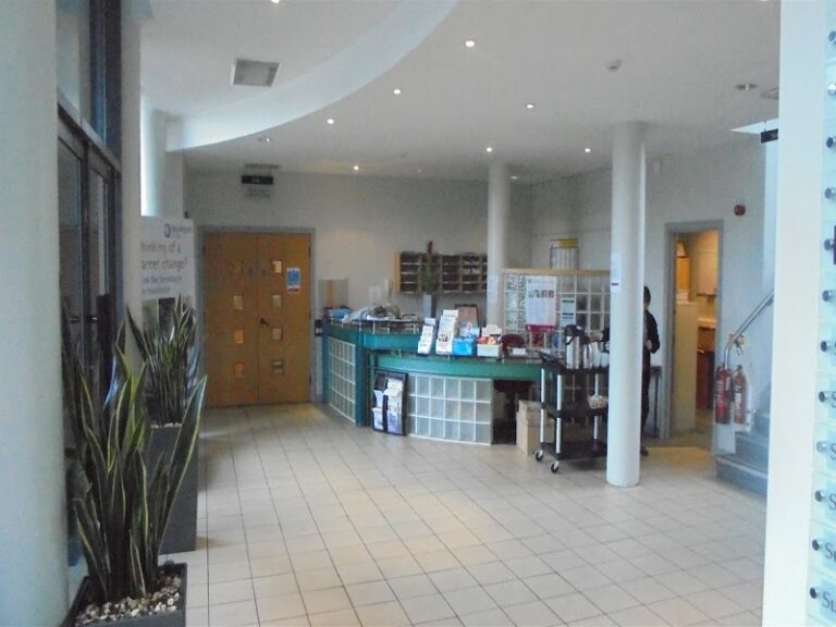 business image 0 9 768x576